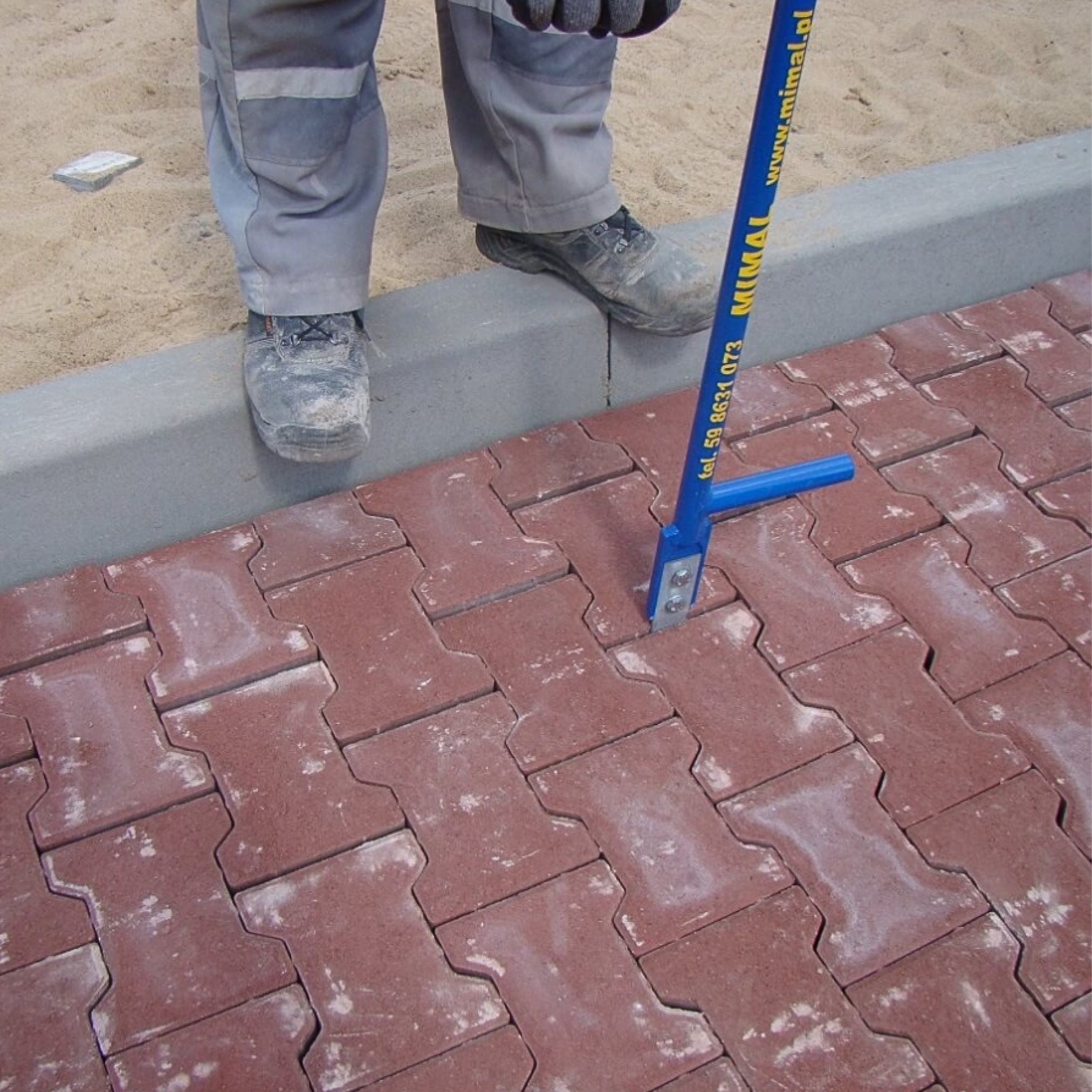 MI-LBR - Tyč na opravu dlažby Mimal (3)